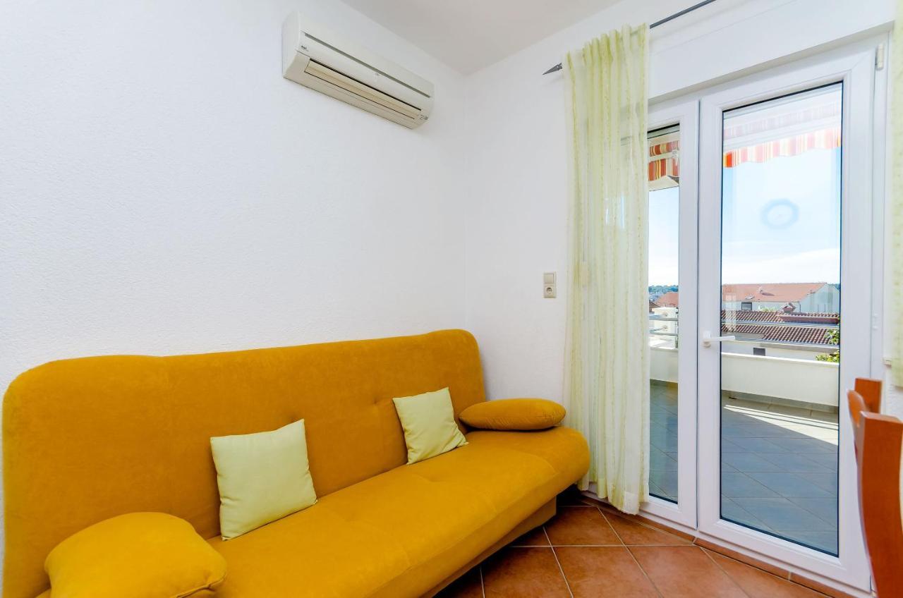 Apartments Palm Tree トロギール エクステリア 写真