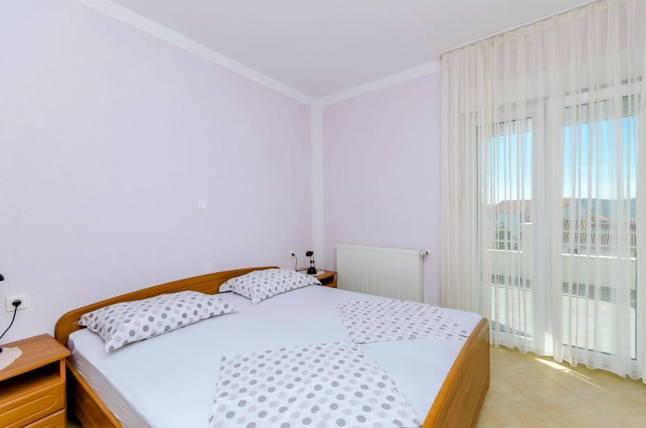 Apartments Palm Tree トロギール エクステリア 写真