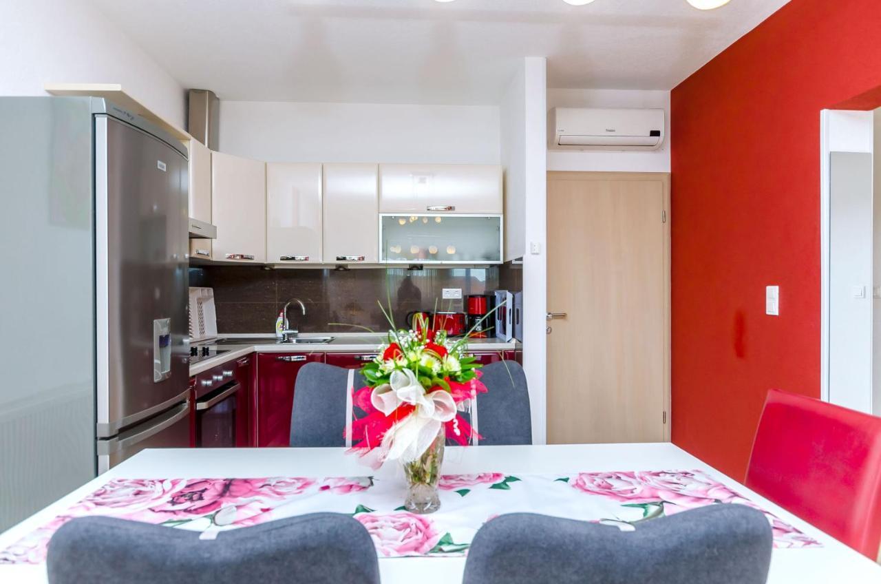 Apartments Palm Tree トロギール エクステリア 写真
