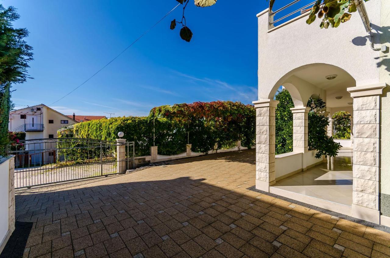 Apartments Palm Tree トロギール エクステリア 写真