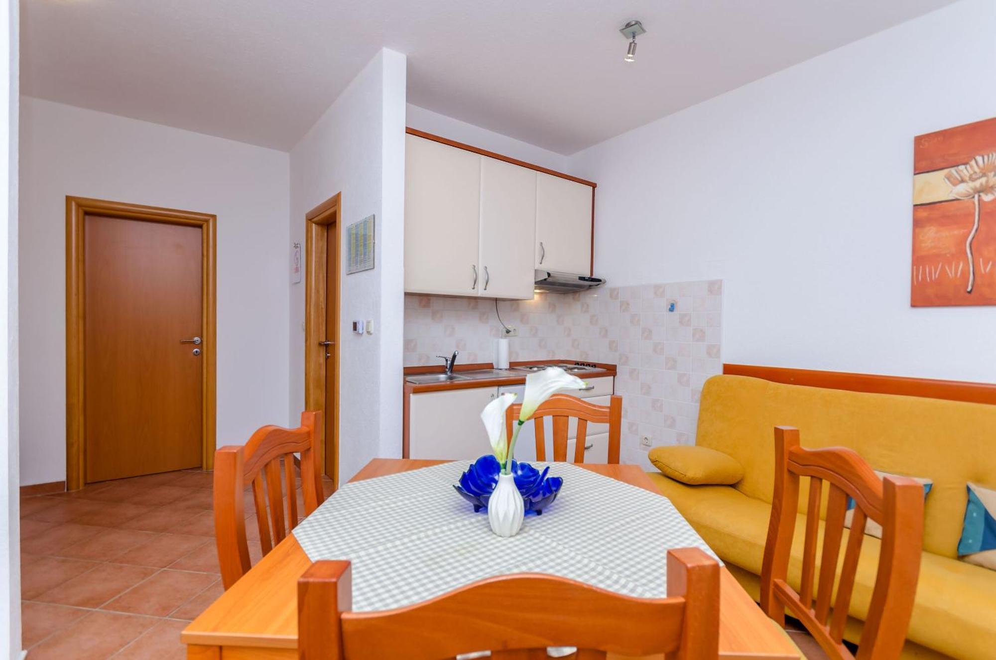Apartments Palm Tree トロギール エクステリア 写真